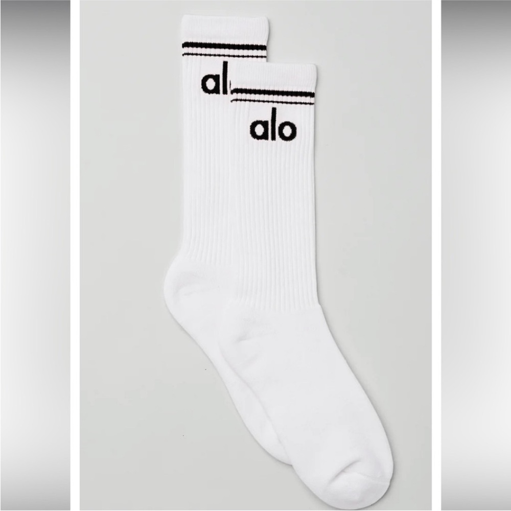 NWT Alo Throwback Socks in white with Alo Logo